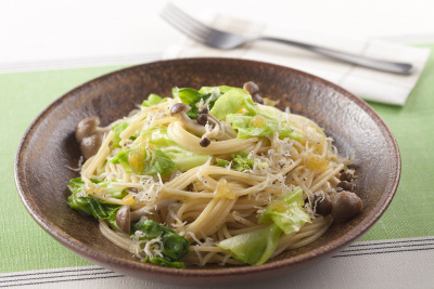 写真：じゃことキャベツのスパゲッティ　柚子こしょう風味