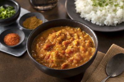 写真：スパイスでつくるトマトチキンカレー