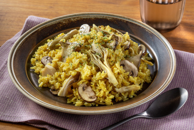 写真：炊飯器で作るきのこのカレーピラフ