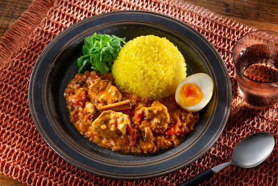 写真：スパイスで作るラムカレー