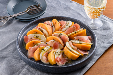 写真：柿のカプレーゼ