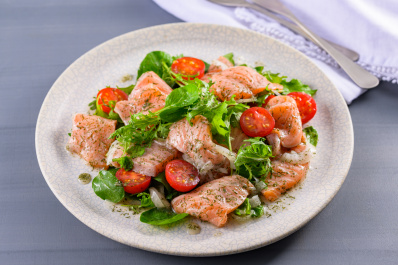 写真：ディル風味のサーモンマリネ