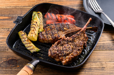 写真：ラムチョップ　ガーリック＆ペパー