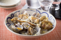 写真：あさりと大根のしょうが酒蒸し