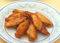 写真:鶏手羽先の煮込み