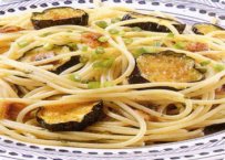 写真:なすとアンチョビのスパゲッティ