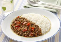 写真:スパイスで作るキーマカレー